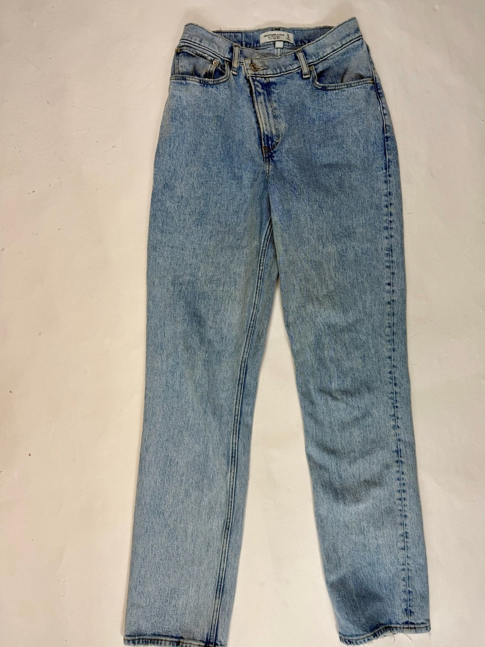 Classic High-Rise Light Blue Women's Jeans